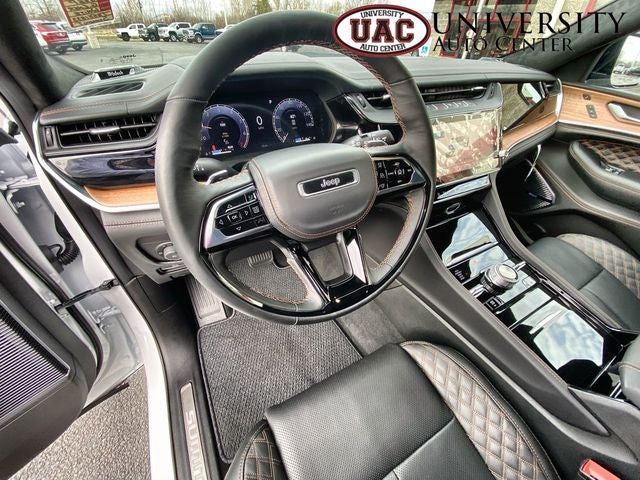 2026 Jeep Grand Cherokee GRAND CHEROKEE L SUMMIT 4X4
