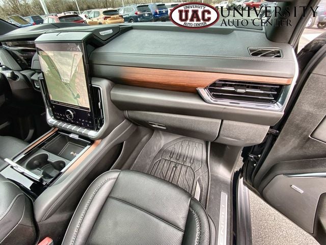 2025 GMC Yukon 4WD Denali