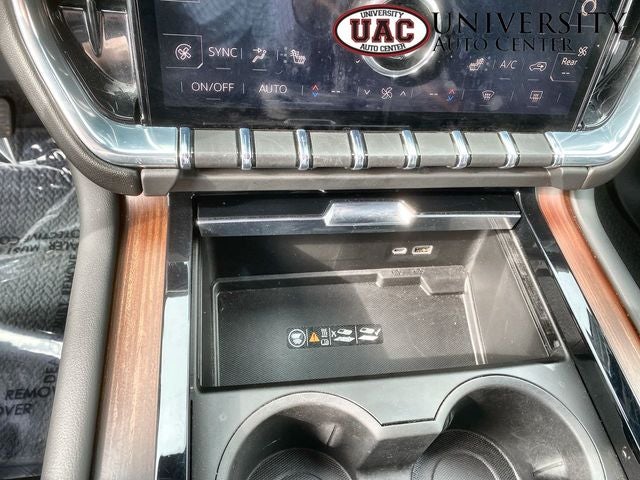 2025 GMC Yukon 4WD Denali