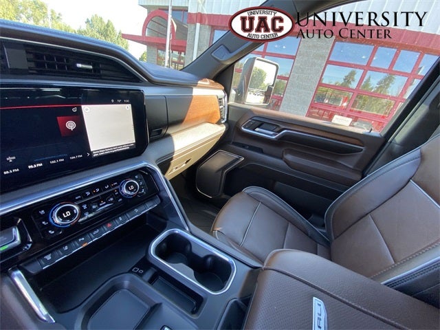 2024 GMC Sierra 2500HD 4WD Crew Cab Standard Bed Denali