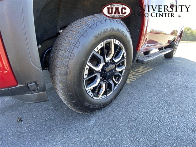 2024 GMC Sierra 2500HD 4WD Crew Cab Standard Bed Denali