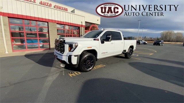 2025 GMC Sierra 2500HD 4WD Crew Cab Standard Bed AT4