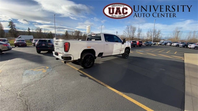2025 GMC Sierra 2500HD 4WD Crew Cab Standard Bed AT4