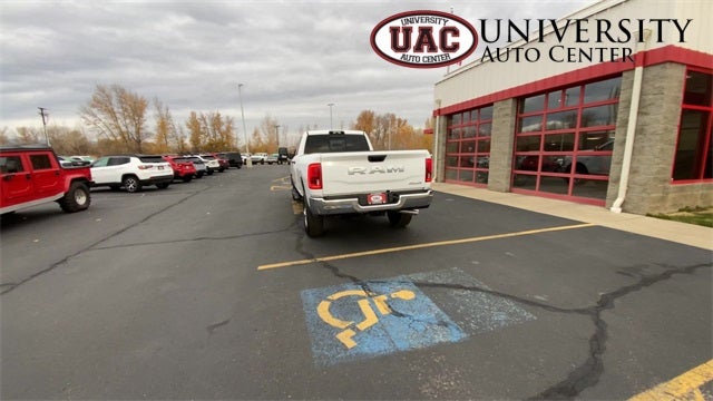 2026 RAM Ram 3500 RAM 3500 TRADESMAN CREW CAB 4X4 8' BOX